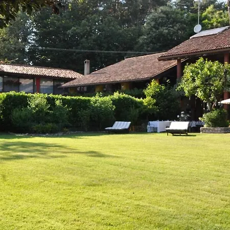 La Casa Rossa Nel Bosco Cantù