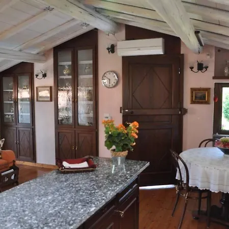 La Casa Rossa Nel Bosco *