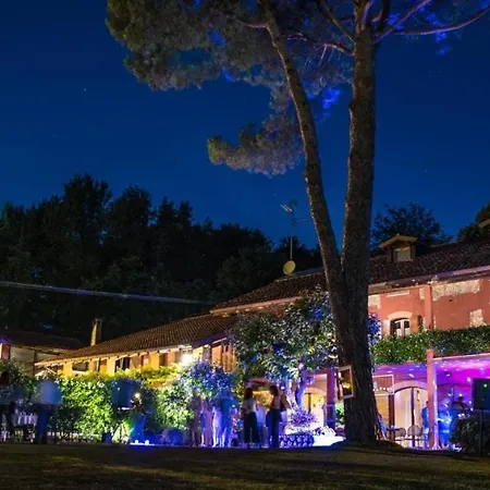 La Casa Rossa Nel Bosco
